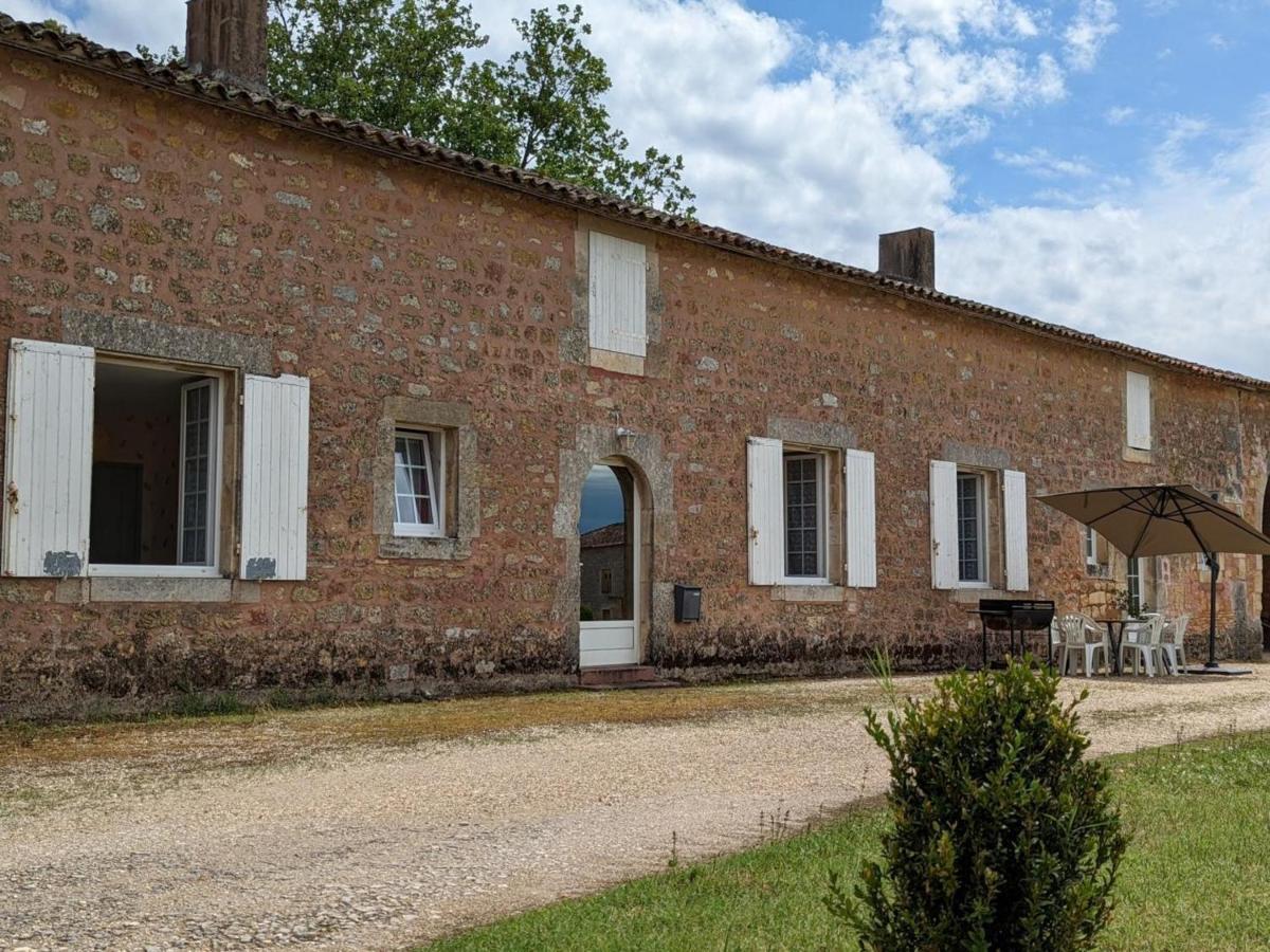 Gite Charmant Au Coeur D'Un Chateau Historique Avec Parc, Proche De Cognac, Ideal Famille Et Nature - Fr-1-653-167 Cherves-de-Cognac エクステリア 写真